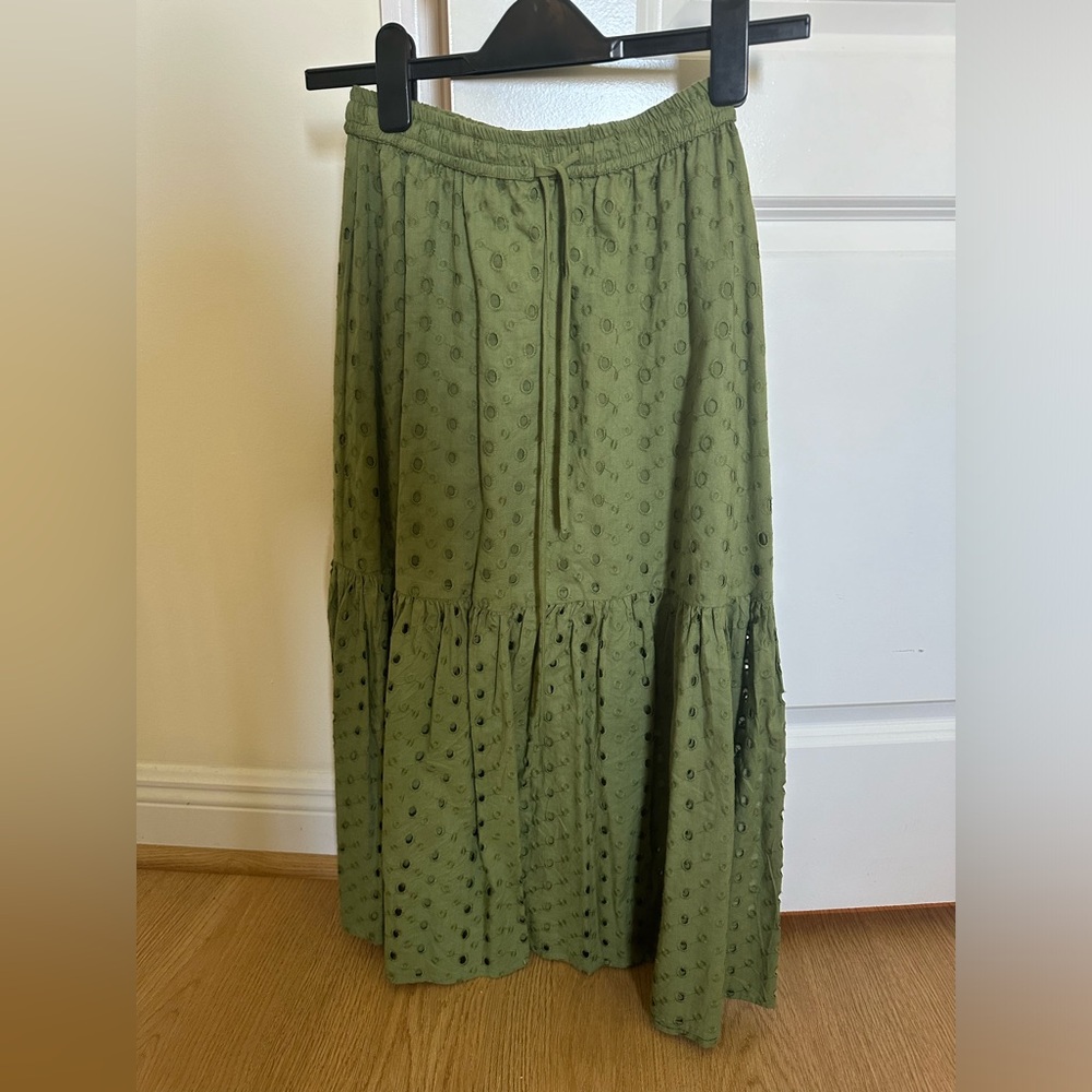 Asia petite skirt